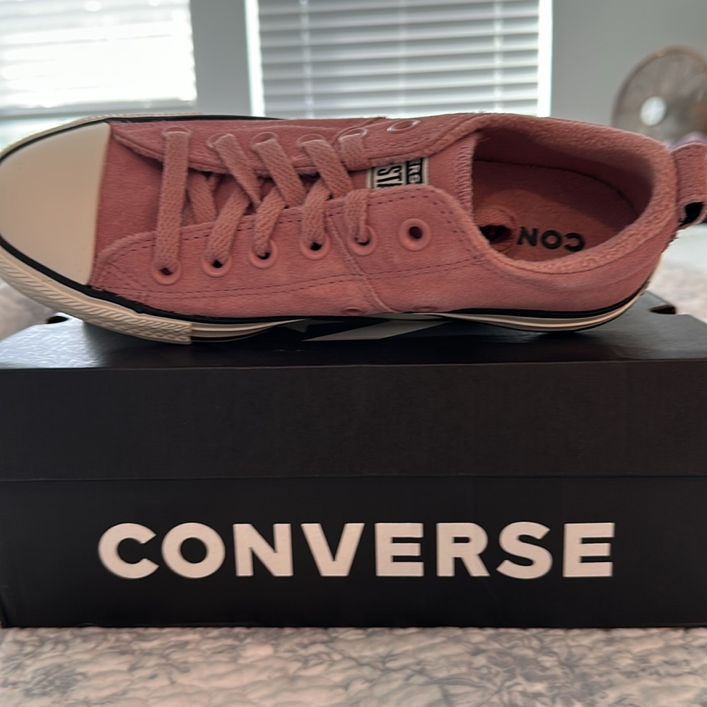Converse Chuck Taylor Madison Suede Dusty Pink Low-Top Sneakers NIB 7.5 - Picture 3 of 4